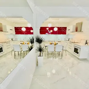 דירה Milos Center Apt. 32, לרנקה