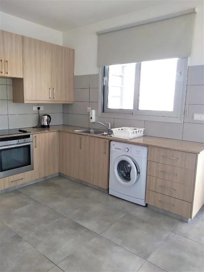 T&E Villa Larnaca