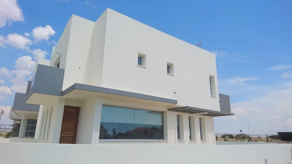 T&E Villa Larnaca Cyprus